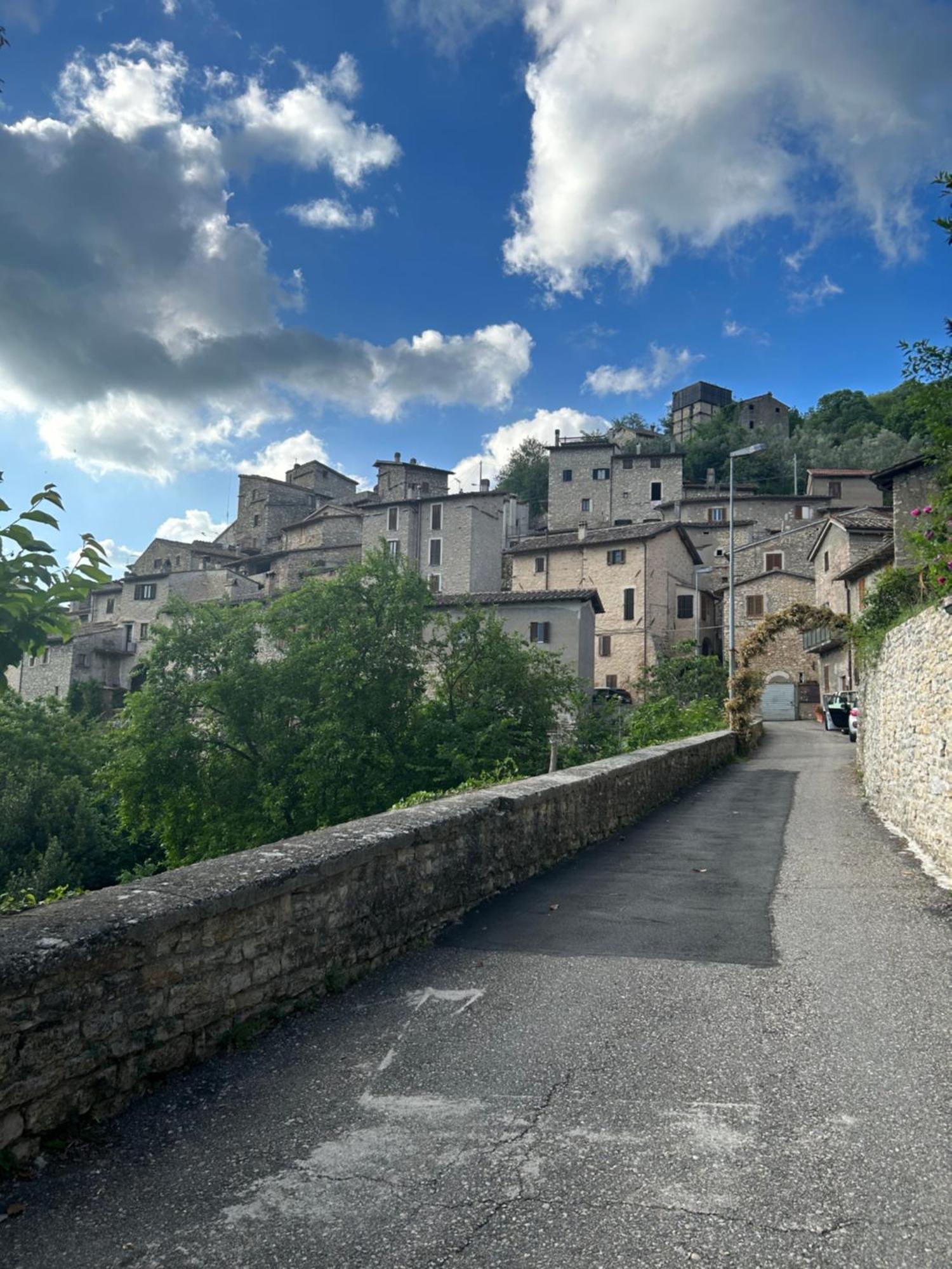Casa Belvedere A Valle San Martino Di Spolète Extérieur photo
