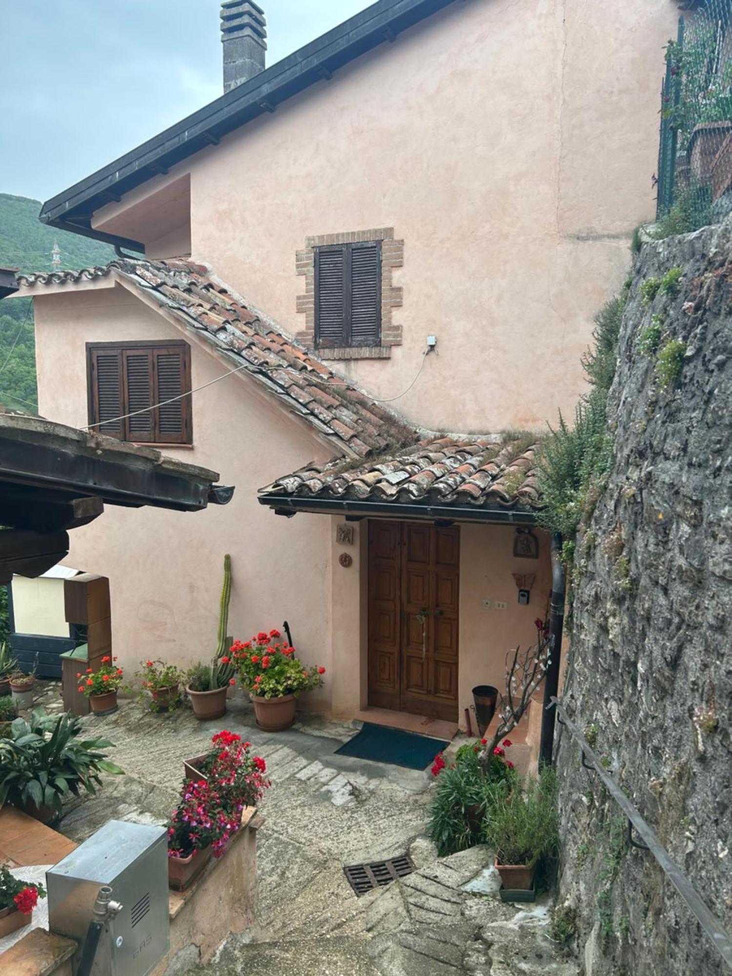 Casa Belvedere A Valle San Martino Di Spolète Extérieur photo